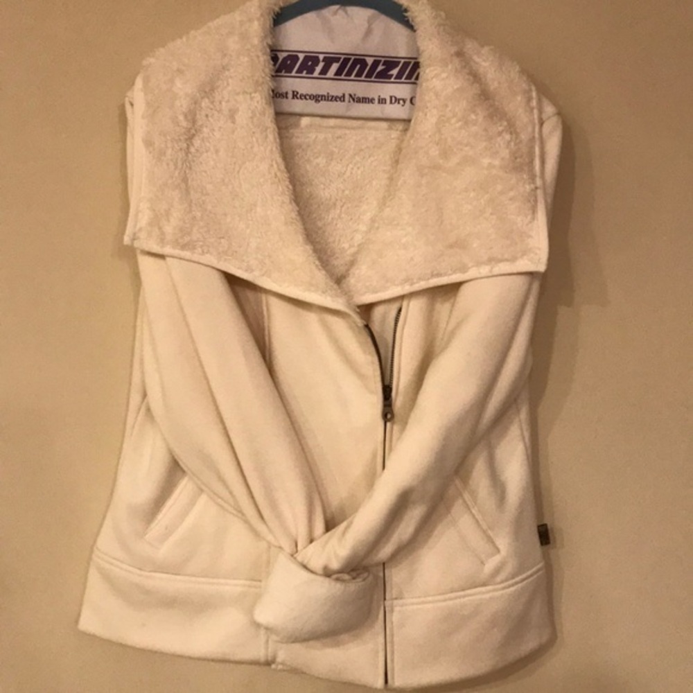 Prana Cream and Sherpa light weight cozy jacket.